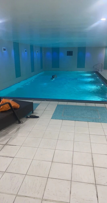 Lovely 1-bed Apartment Canary Wharf in London
