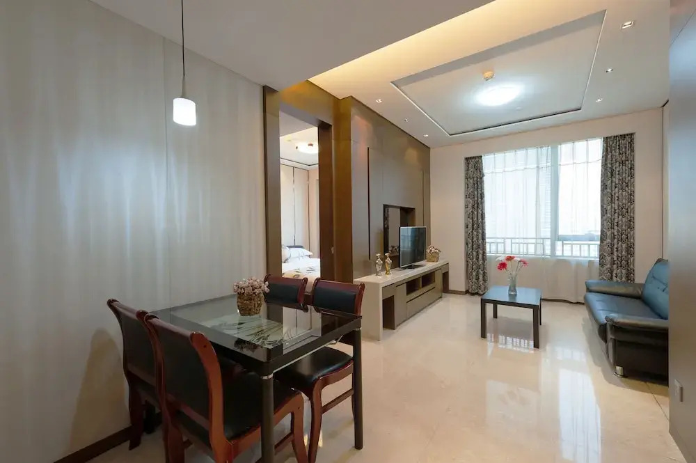 Yicheng Apartment Central Plaza