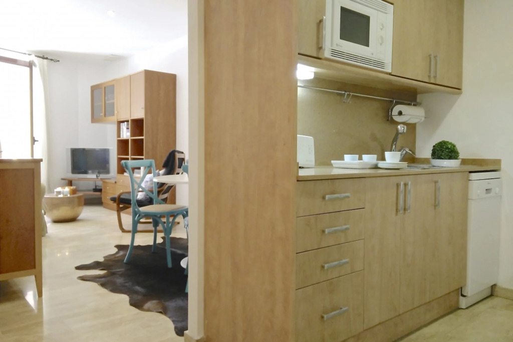 Family friendly 2BR Terrace quiet street - Neo