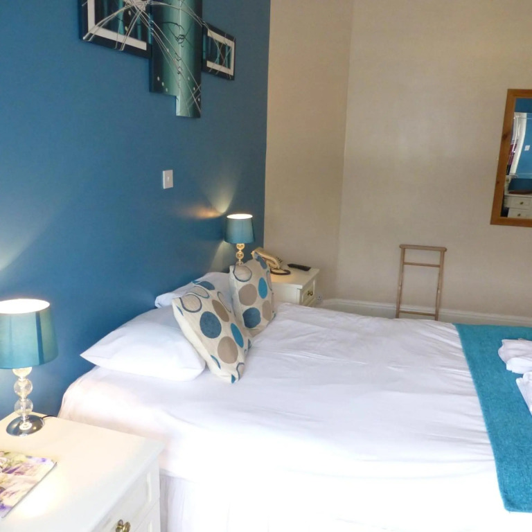 Maes Manor Country Hotel