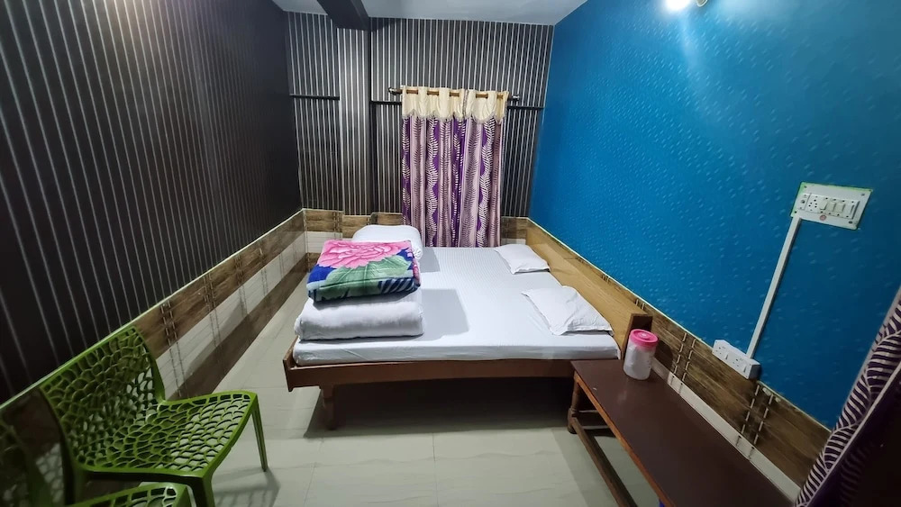 J M S Guest House