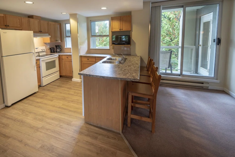Woodrun Lodge 209 by Outpost Whistler