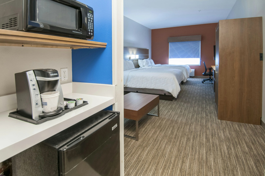 Holiday Inn Express Hotel & Suites Biloxi- Ocean Springs by IHG