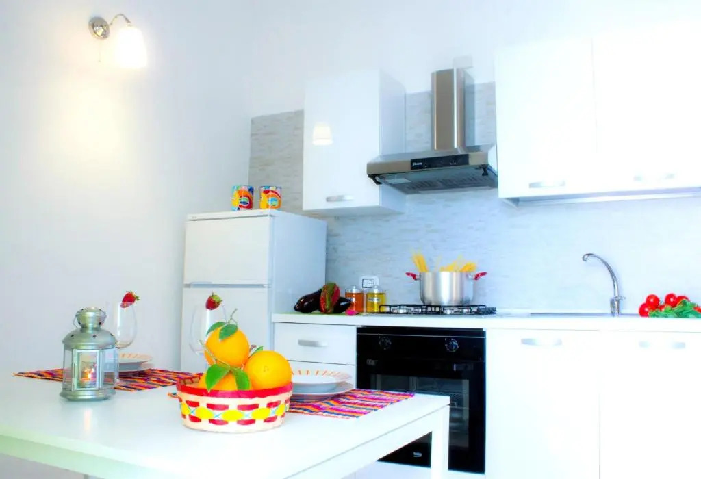 2 bedrooms appartement at Balestrate 500 m away from the beach with sea view enclosed garden and wifi