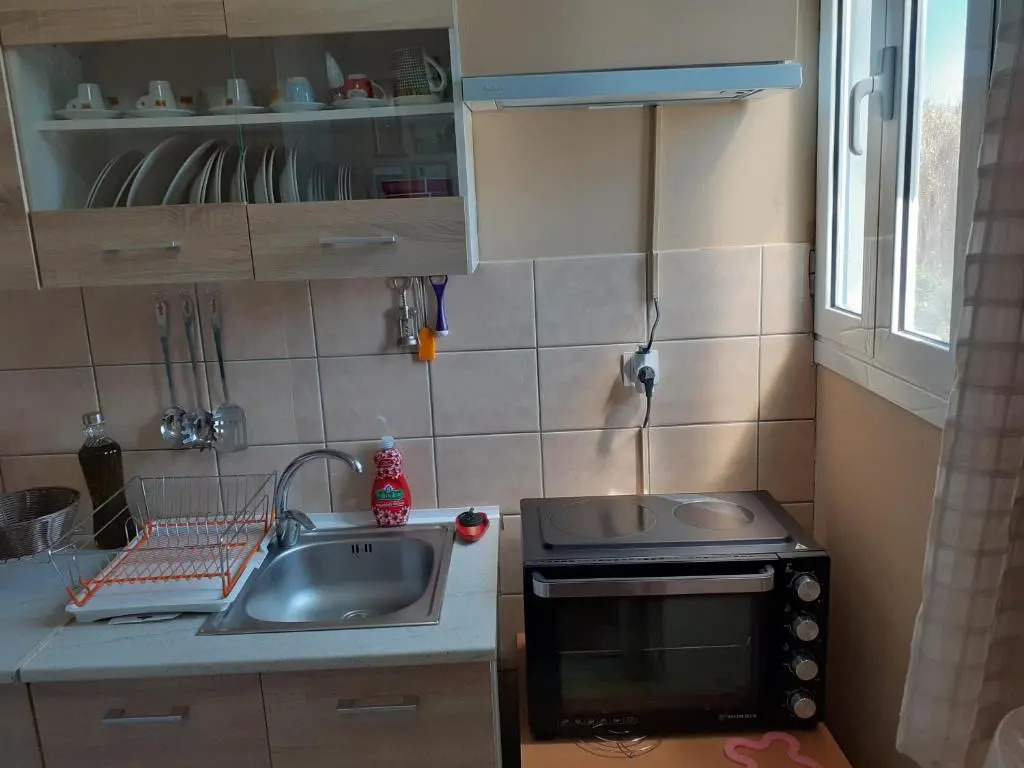 Top floor on villa, 3' from center, by the sea! Host is Efi Kwsta