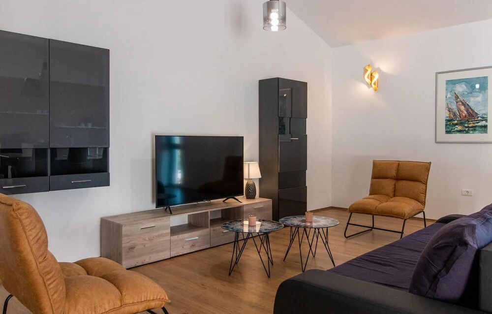 Awesome Home in Vintijan With 3 Bedrooms, Wifi and Outdoor Swimming Pool