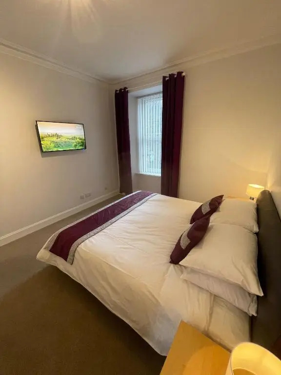 Apartment 39c