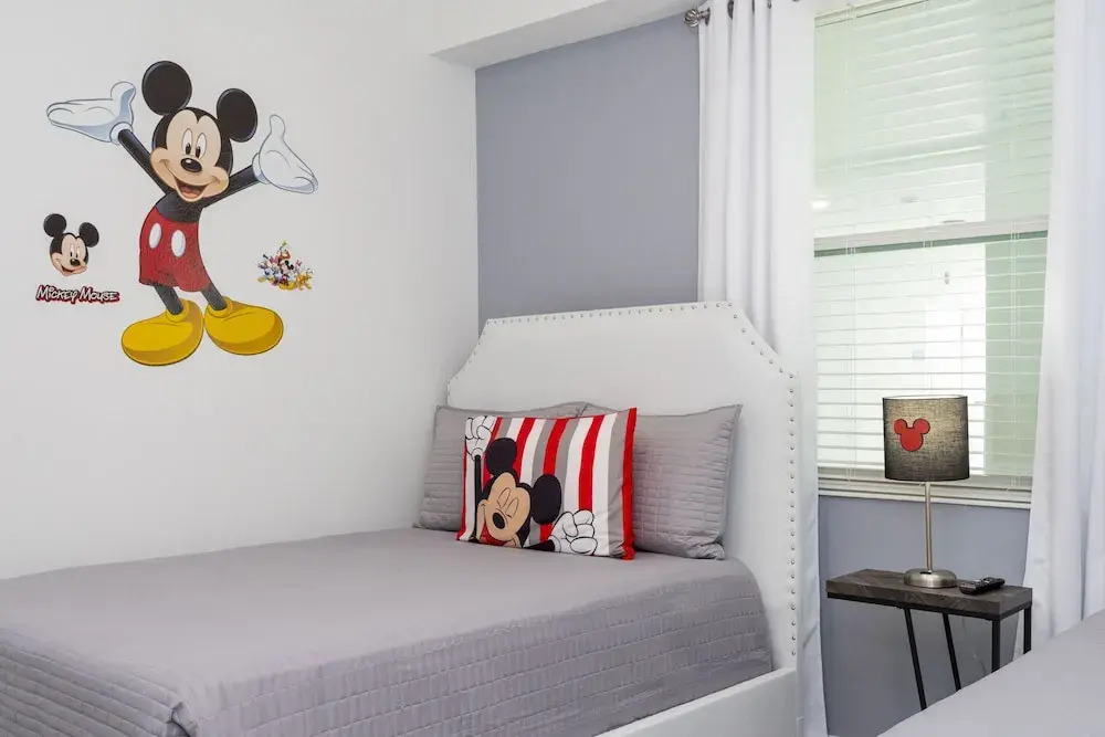Stunning 2 Bd Condo Close to Disney 304 3191