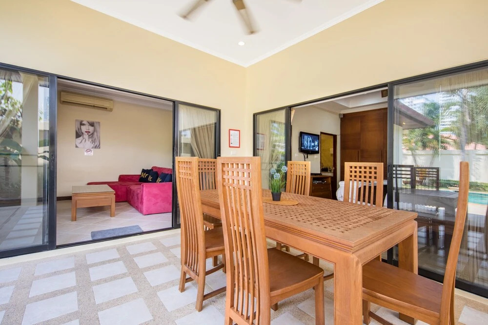 Private Beach Majestic Pool Villa Pattaya