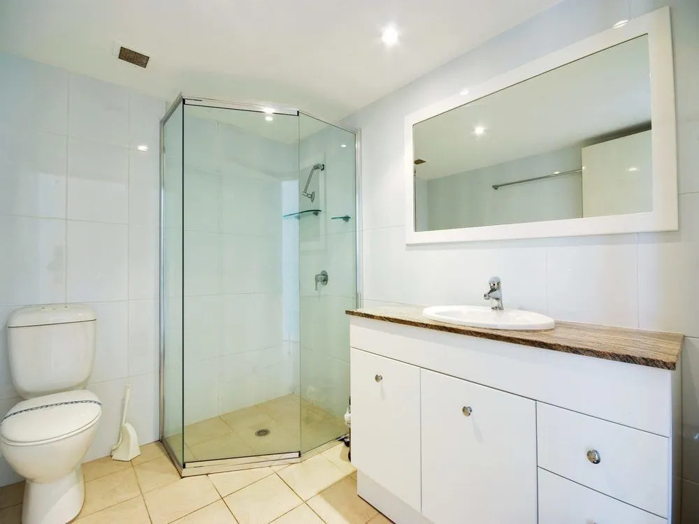 Albacore, Unit 6, 12 Ondine Close