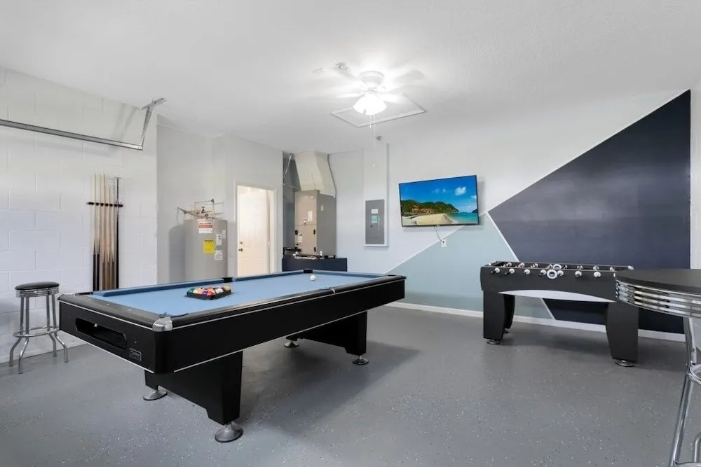 Immaculate 4 Bedrooms 3 Bathroom In Windsor Palms Villa by RedAwning
