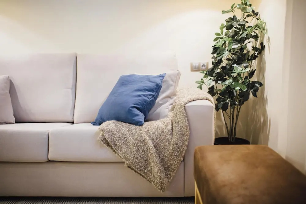 One&Lux Byron Suites