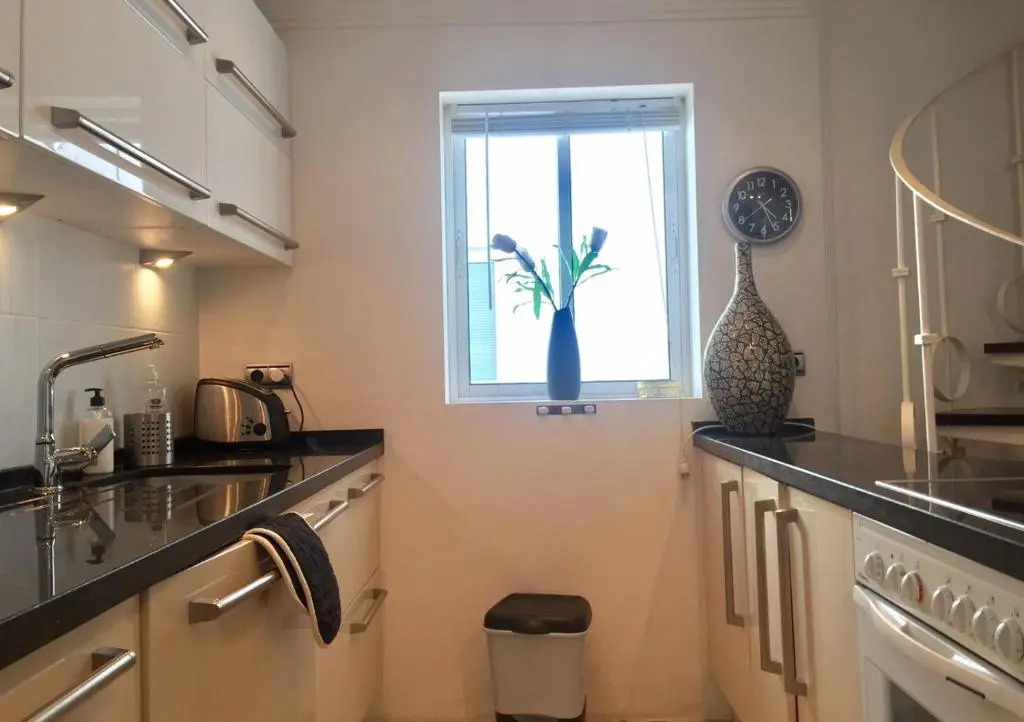 2257-Stunning Penthouse First Line Port Sea View