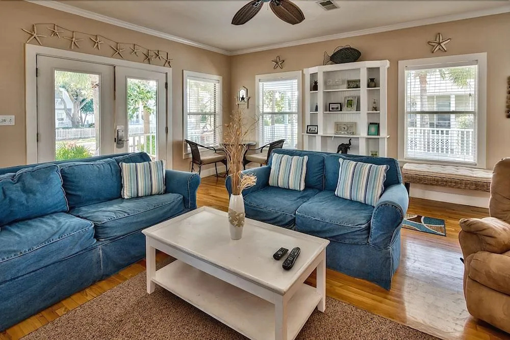 SUMMER SHANDY 4 Bedroom Holiday Home by Five Star Properties