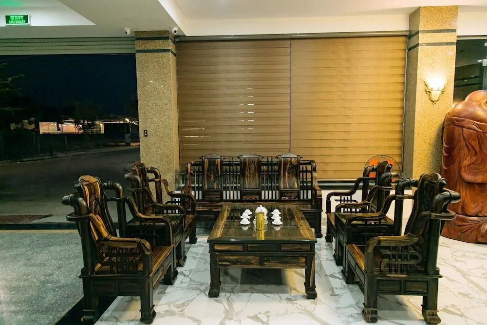 Misa Hotel - 100m to Beach