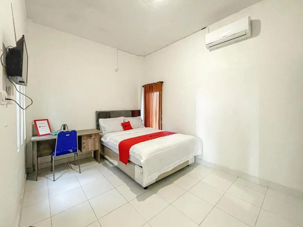 RedDoorz Syariah near Siloam Hospital Mataram
