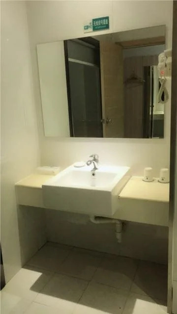 City Comfort Inn