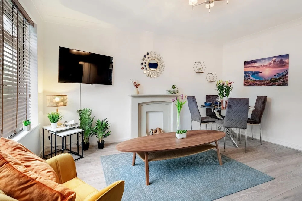 Bourne Court Attractive 1 bdrm Apartment