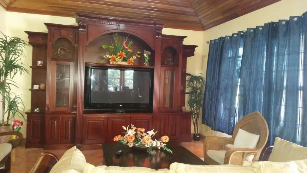 Grand Colony Island Villas