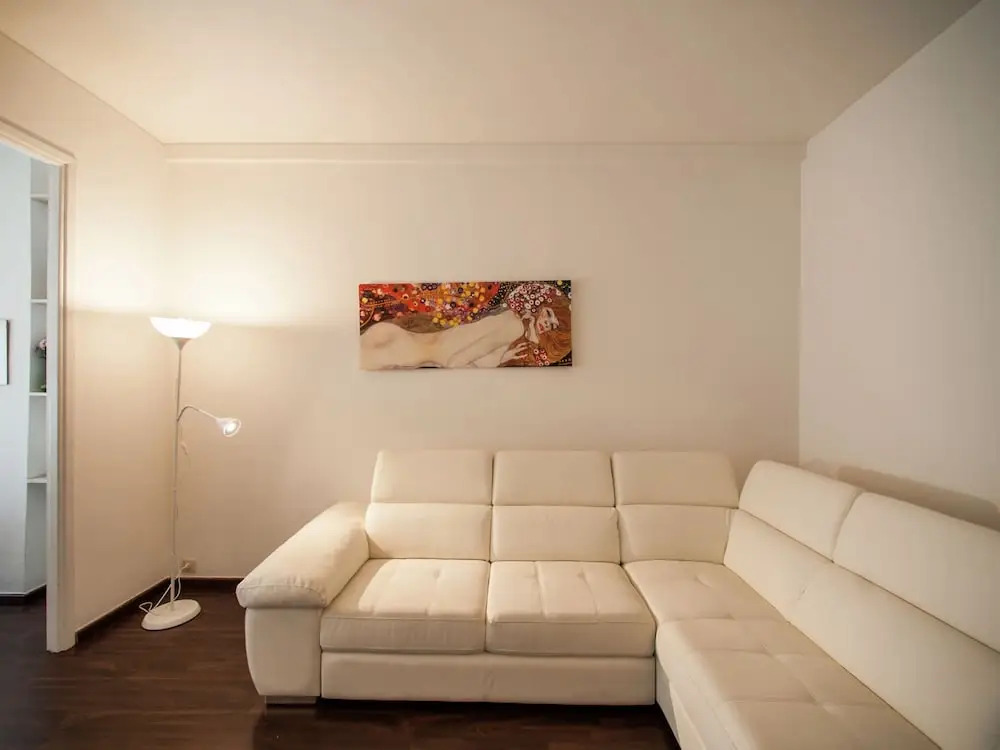 Spacious apartment in Rome