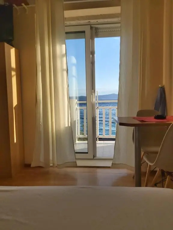Apartments by the sea Drasnice