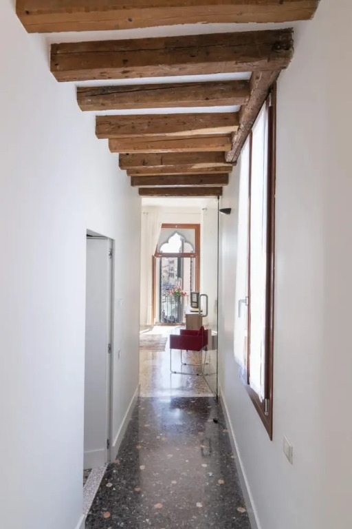 Best Rialto Palace 2 by Wonderful Italy