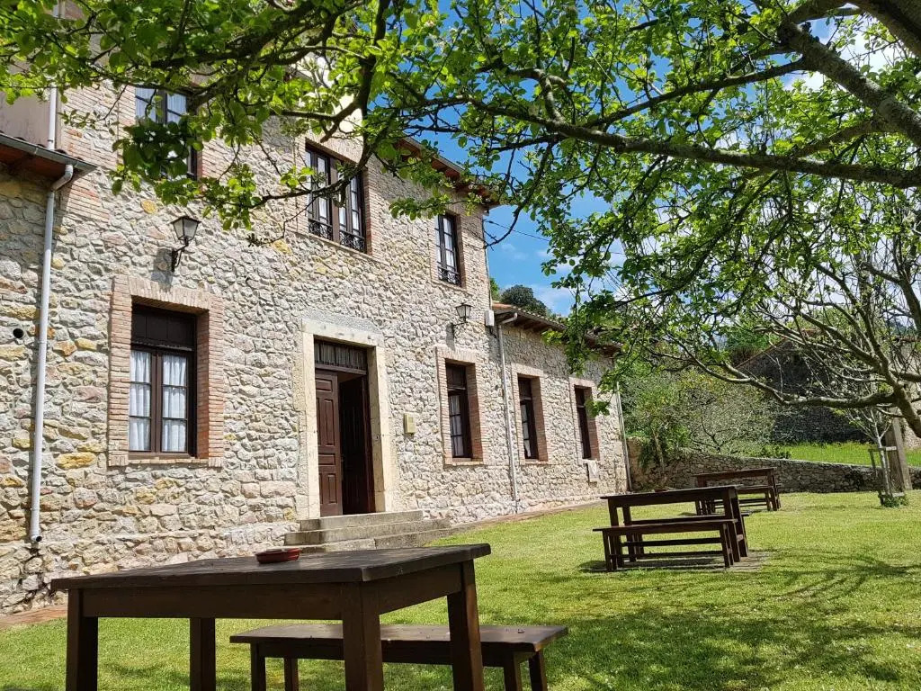 Apartamentos Rurales La Escuela