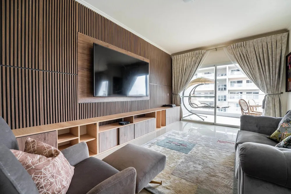 Urban Pumpkin 3-bedroom Apartment, Gerrard Road