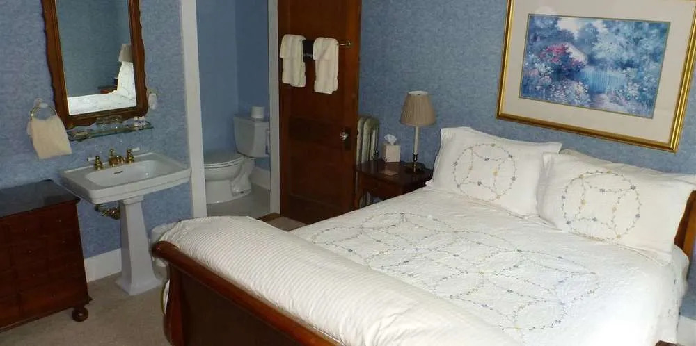 The Trumbull House Bed and Breakfast