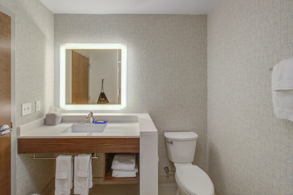 Holiday Inn Express - Fort Walton Beach Central by IHG