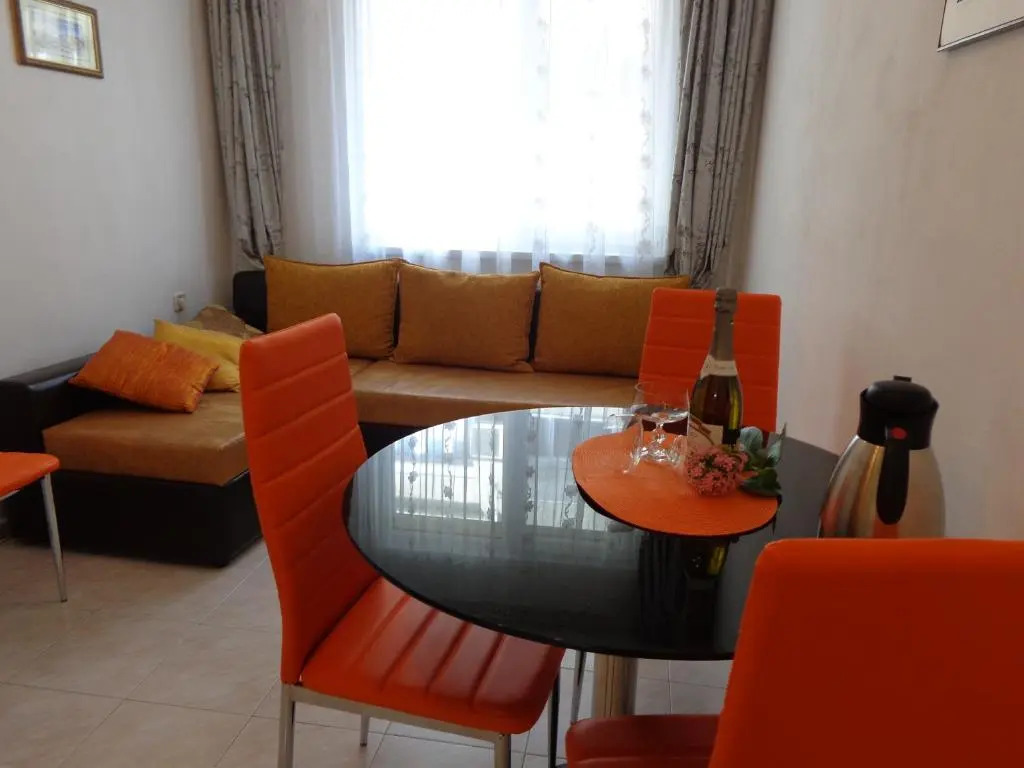 Zoya Apartment