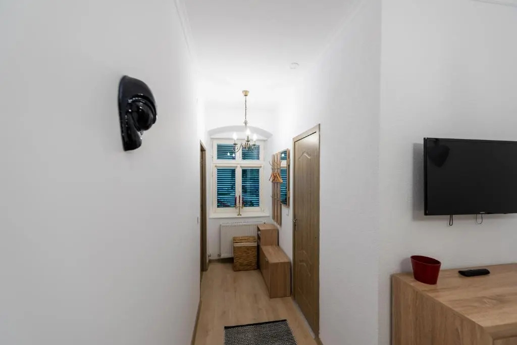 Gong Apartments