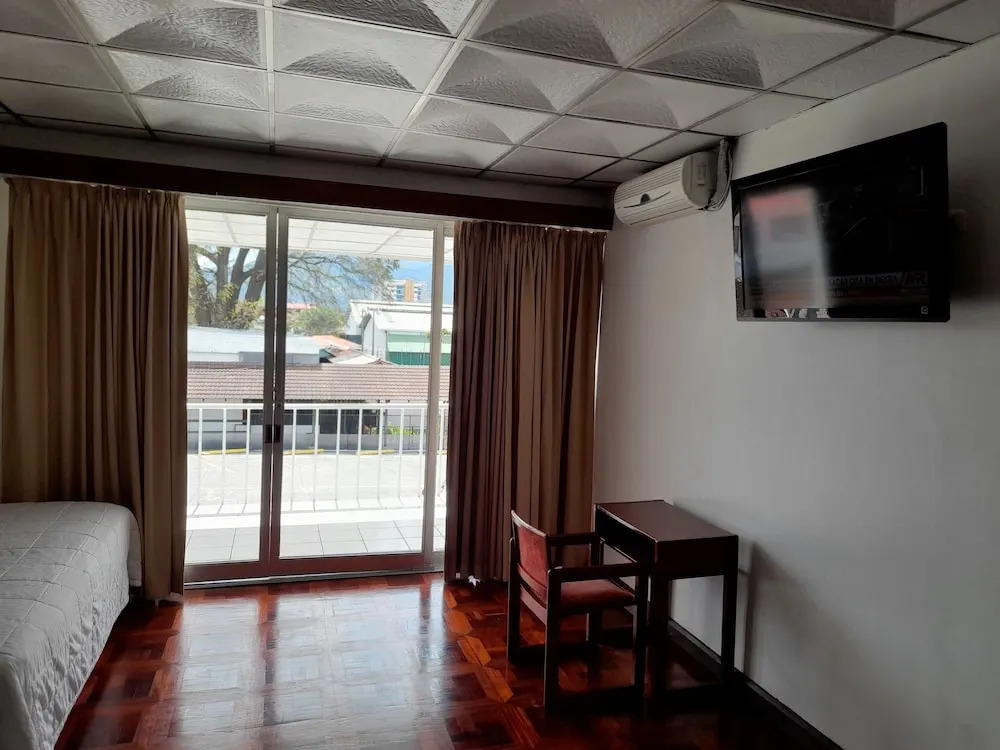 Costa Rica Tennis Club & Hotel