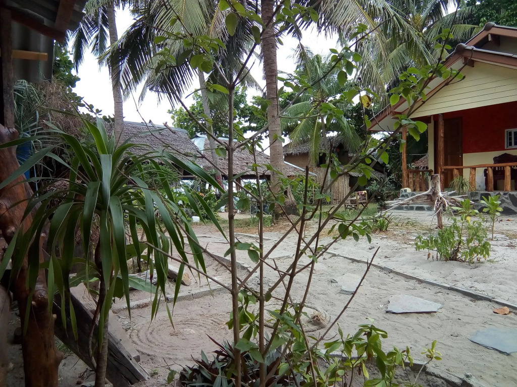 Lanta L.D. Beach Bungalow