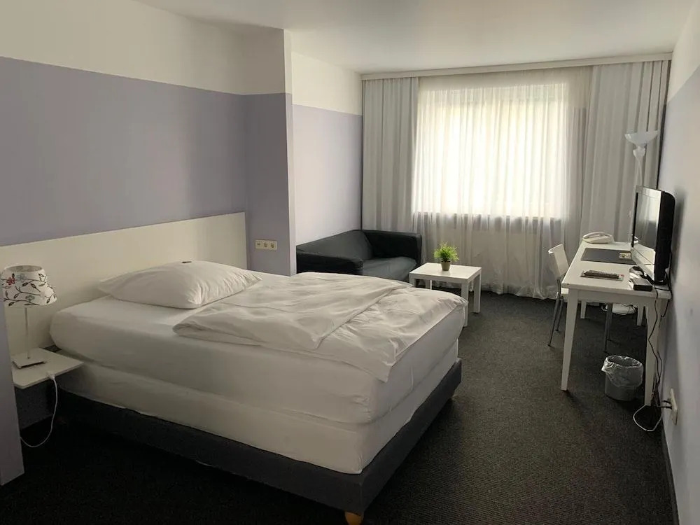 Hotel U Mülheim Free Parking Highspeed WiFi