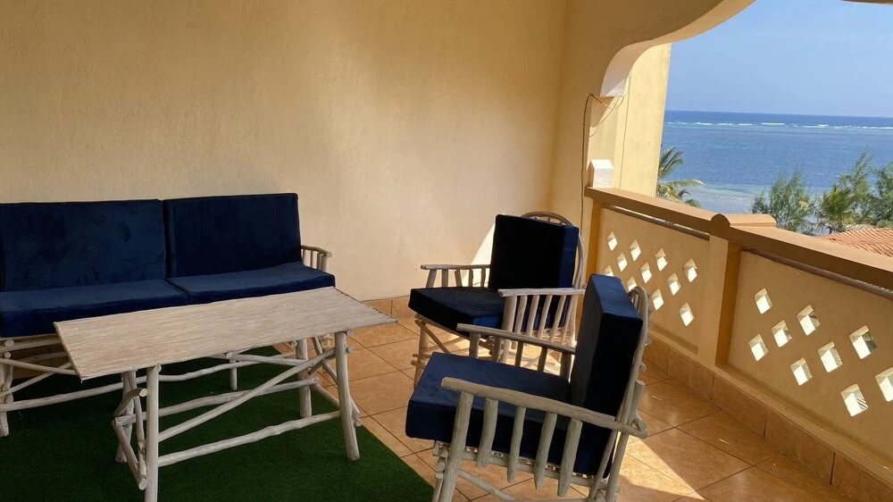 Shanzu Oceanline Apartments and Suites