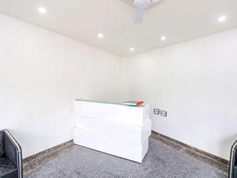 Collection O Mahavir Enclave Near Dashrath Puri Metro Station
