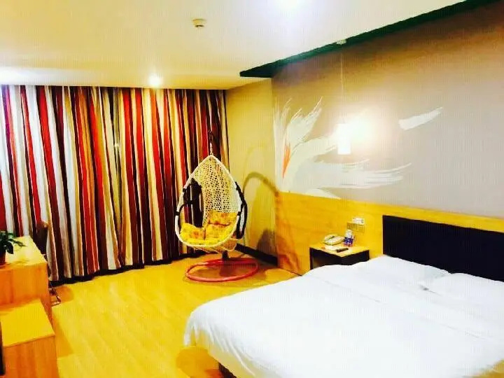 Jun Hotel Henan Luoyang Longmen Shiku Baolong City Square