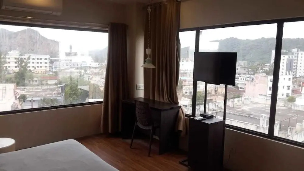 Hotel Grand Harshal