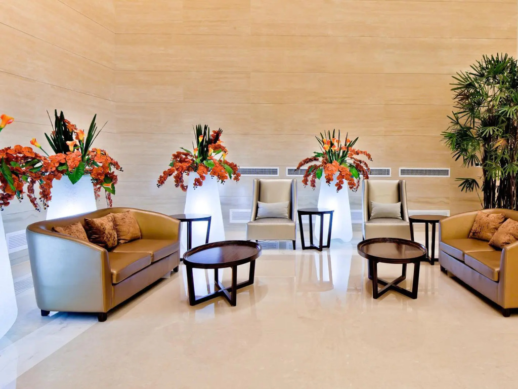 White Horse Lake Jianguo Hotel