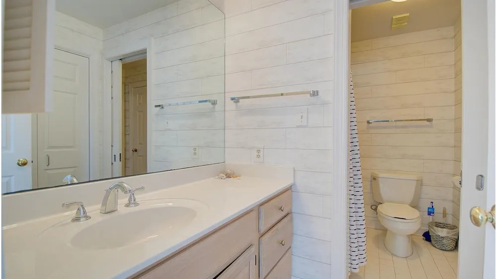 #v100 Dillard 3 Bedrooms 3 Bathrooms Villa