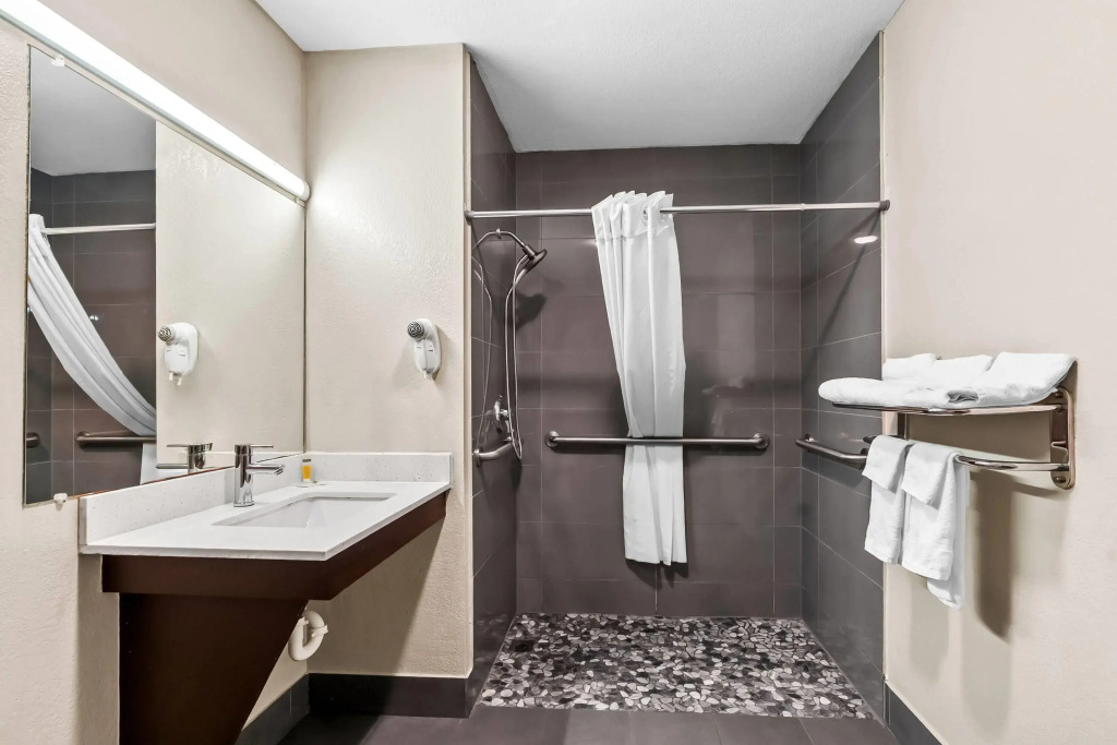 Days Inn by Wyndham Simpsonville