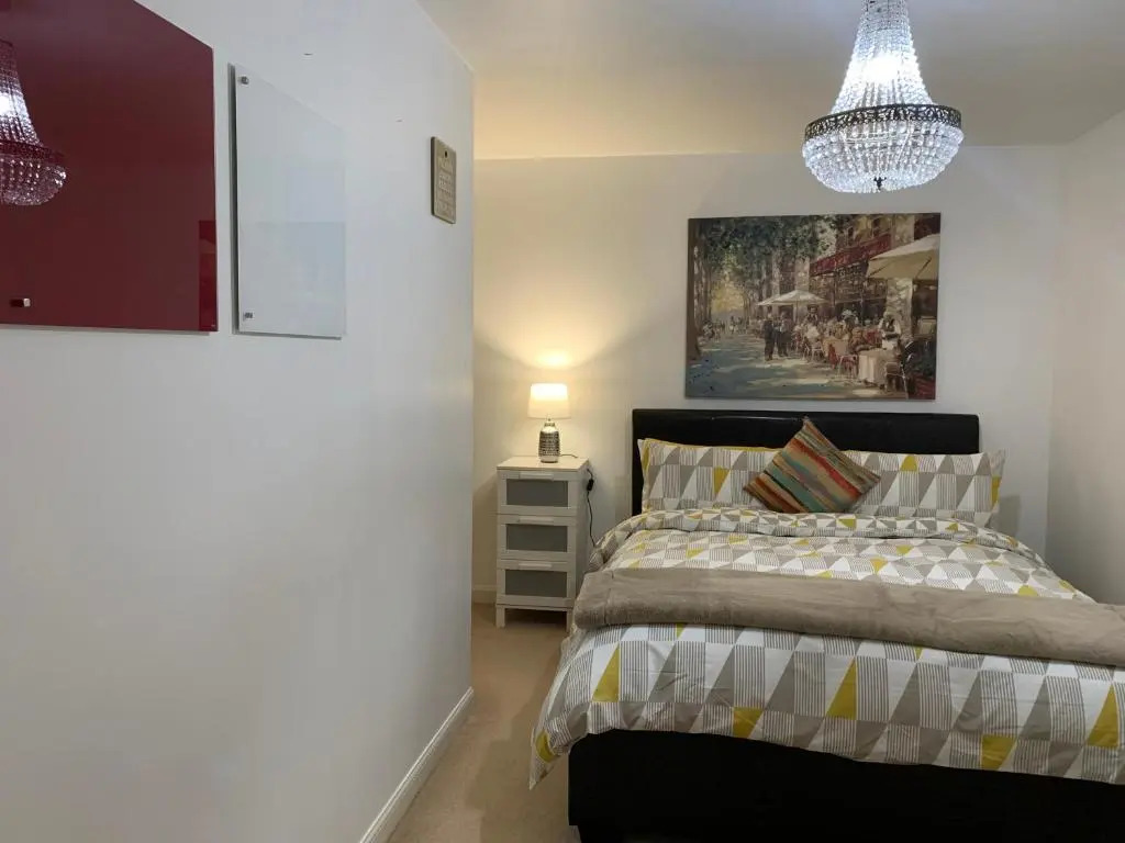 Holland Drive 2 Bedroom Flat (Adults Only)