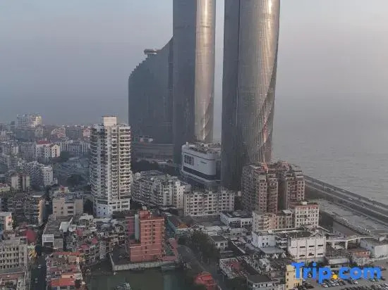 Xiamen 52 Hertz Scenic Apartment (Shimao Twin Towers)