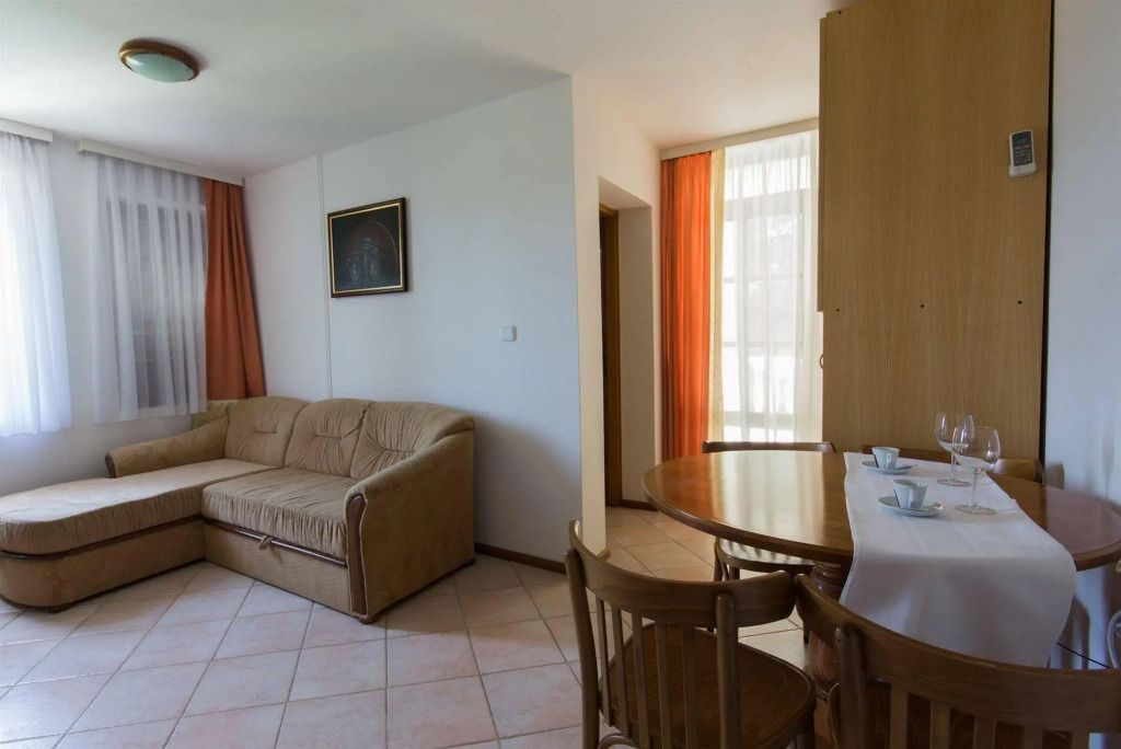 Apartments and Rooms Degra