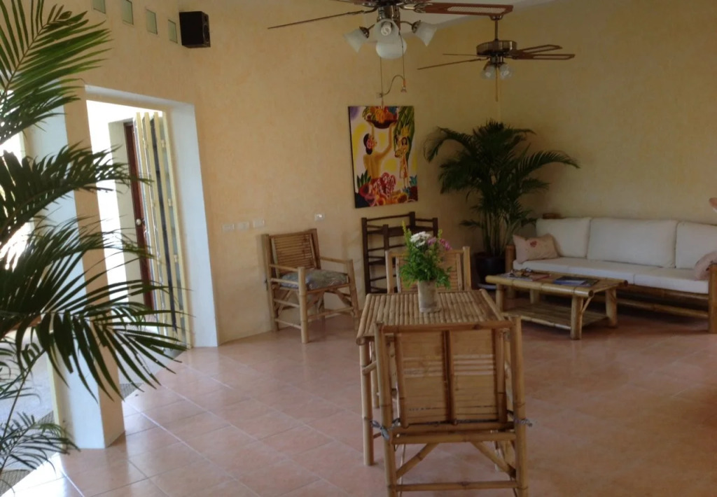 Arees Lagoon House