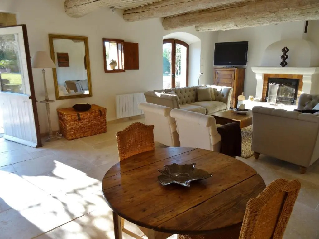 Très beau Mas Provençal avec Piscine Privée Chauffée située aux Vignères, en campagne proche de l'Isle sur La Sorgue au cœur du Luberon, 10 personnes, LS2-259 Alemando