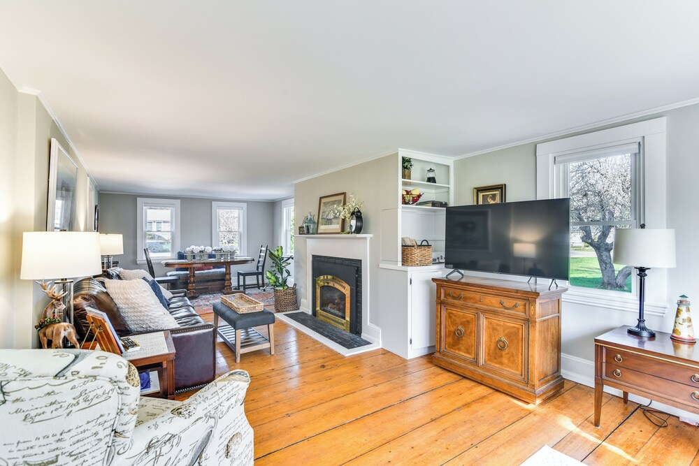 Quiet Waterfront Home: Ideal Maine Escape