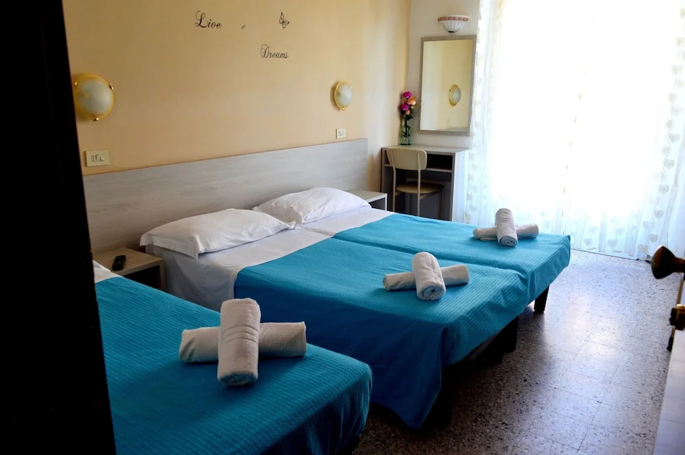 New Hotel Cirene Room Quadriple With Breakfast
