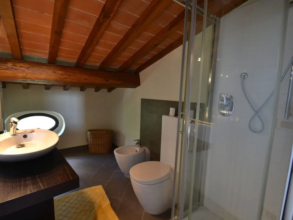 Visit Arezzo, Cortona and Siena and Then Jump in the Private Pool at Home